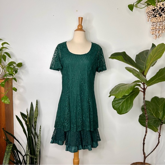 All that Jazz Dresses & Skirts - All that Jazz green lace 90s Dress